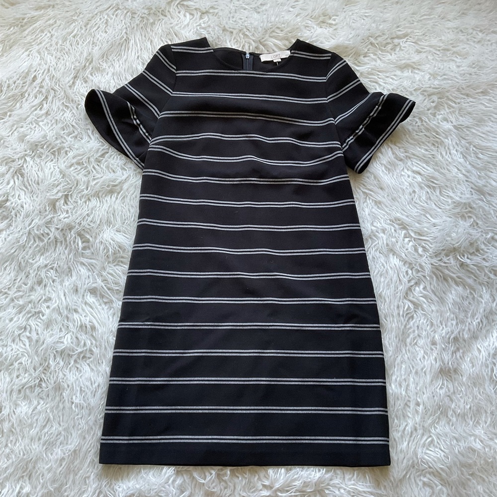 🆕Loft Black-White Striped Shift Dress